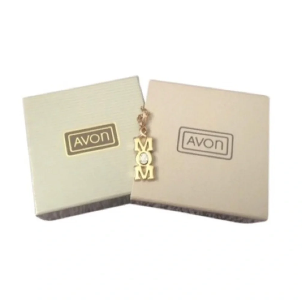 Avon Pave Mom pendant necklace